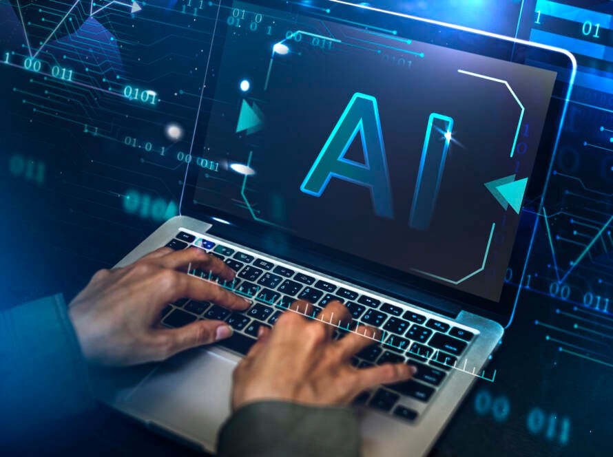 Pantalla de laptop con interfaz de inteligencia artificial utilizada para generar código mediante prompts